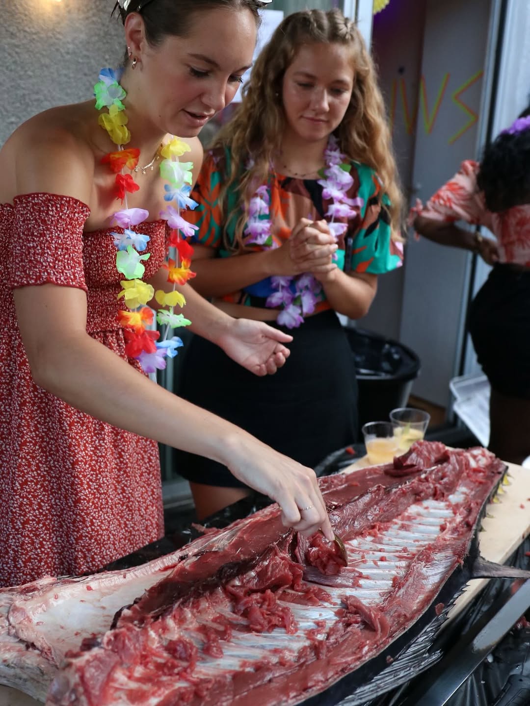 Tableside tuna carving