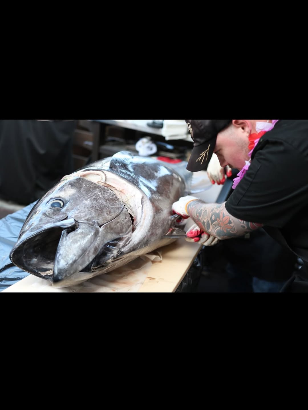 Tuna carving